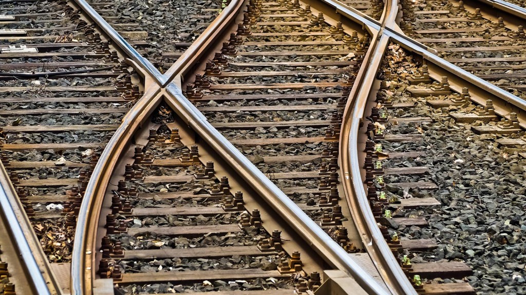 rails-3309912-pixabay-652234-1440x810.jpg