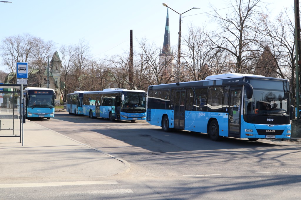 jivispo1989-bus-5589826-pixabay-Ji-Vispo-1440x800.jpg